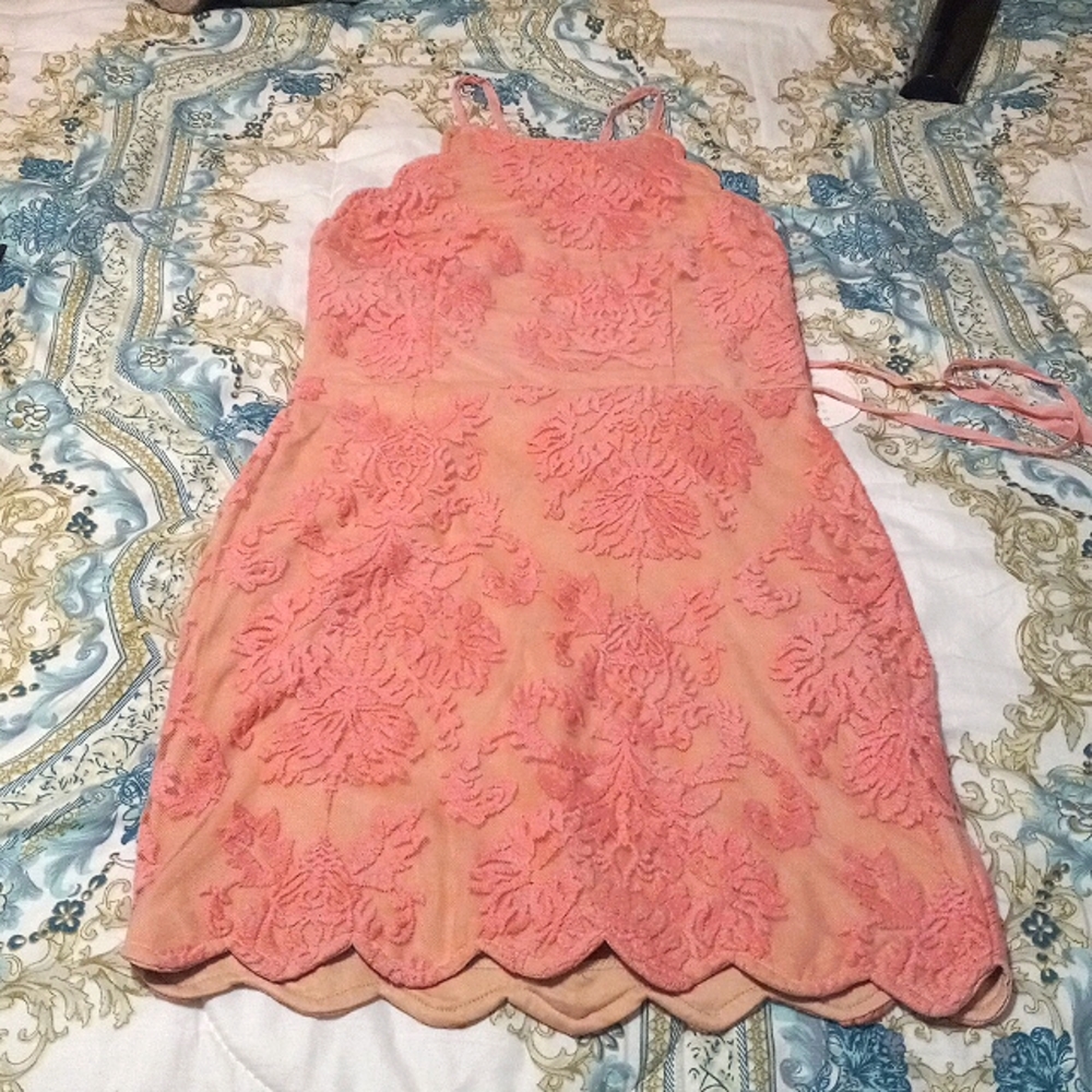 NWT! Pink Scalloped trim mini dress